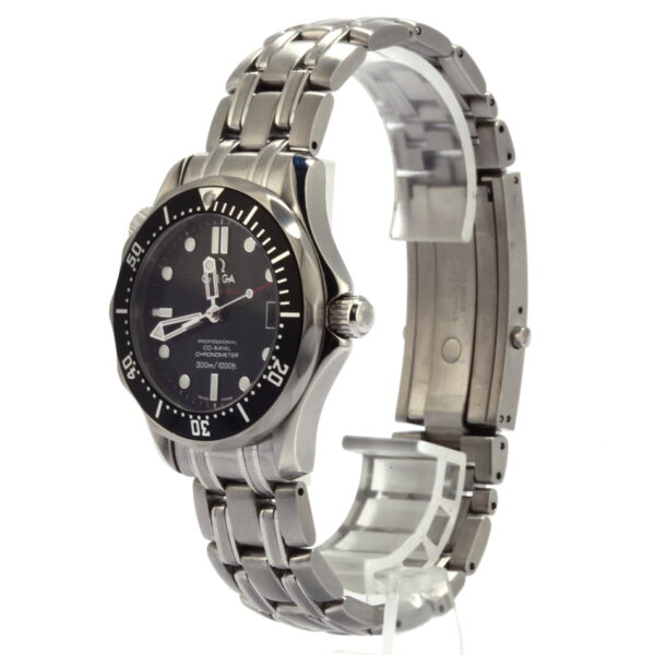 Omega James Bond Seamaster Midsize Watch 212.30.36.20.01.001