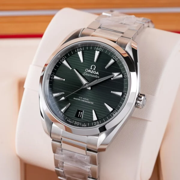 Omega Seamaster Aqua Terra Green Dial 41mm Dial Watch 220.10.41.21.10.001