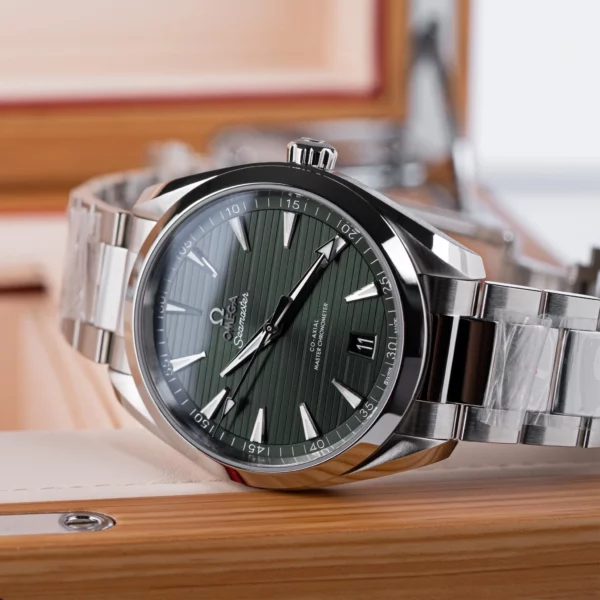 Omega Seamaster Aqua Terra Green Dial 41mm Dial Watch 220.10.41.21.10.001